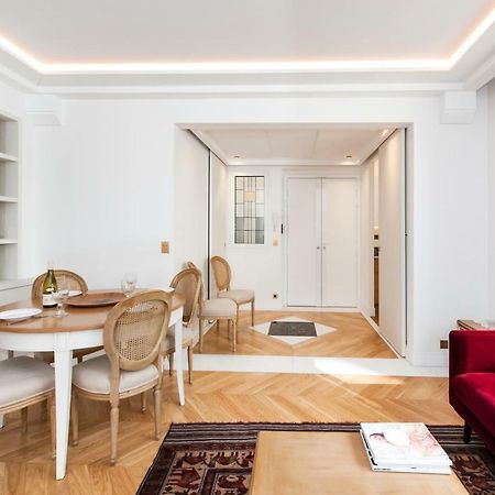 Luxury Montaigne Apartment Париж Екстер'єр фото
